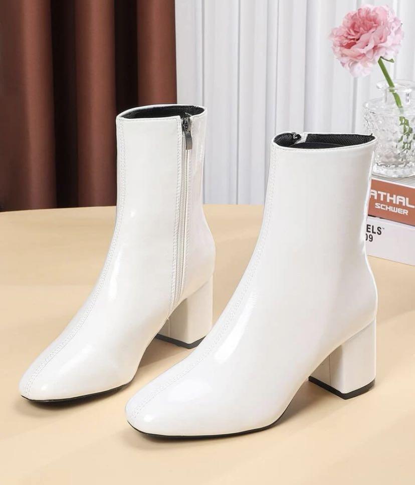 Minimalist Chunky White Boots, Women's Fashion, Footwear, Boots on