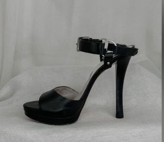 (Category: ) located in . Submitted by emriepreloved (Listing ID 1158074642, Image 1). Description: .