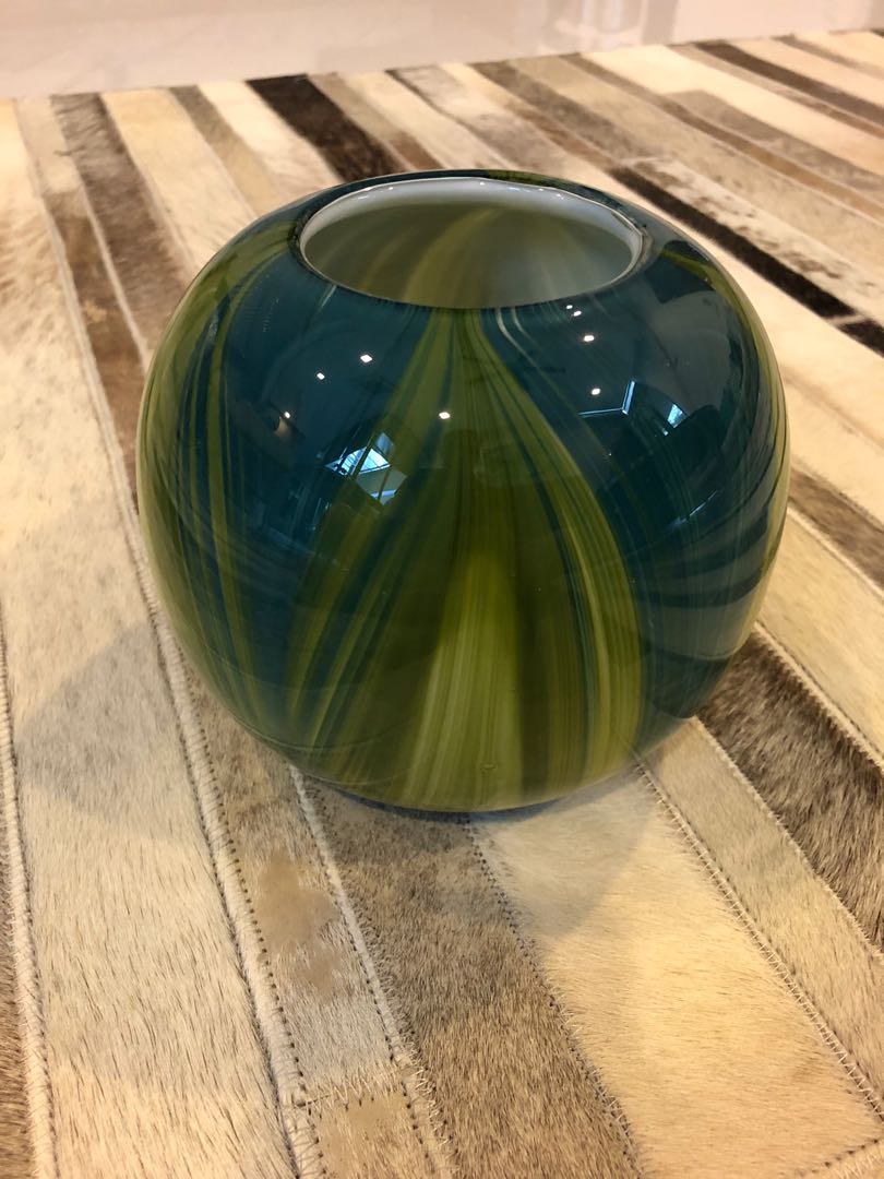 Modern Designer Vase (Cheap!), Furniture & Home Living, Home Decor