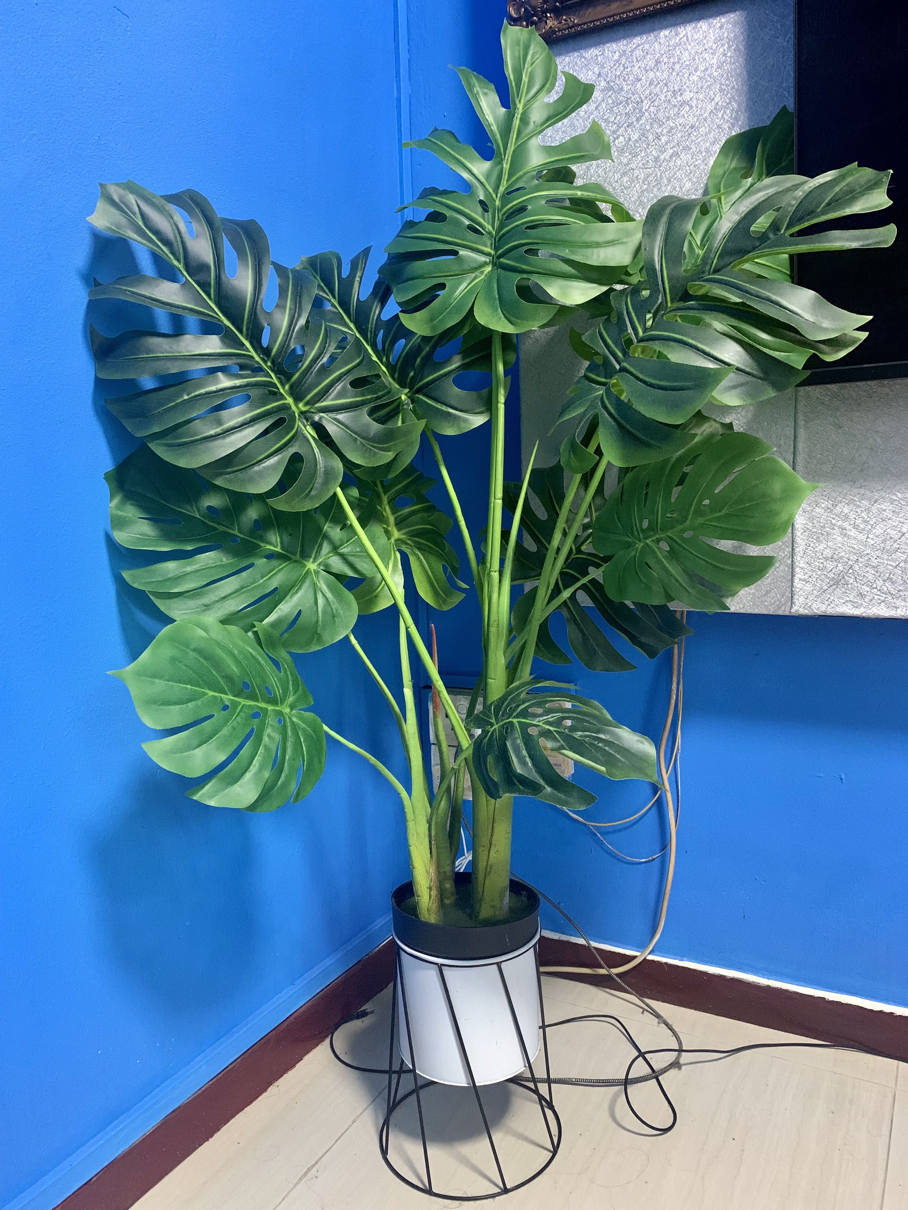 Monstera Deliciosa [Artificial Plant], Furniture & Home Living, Home