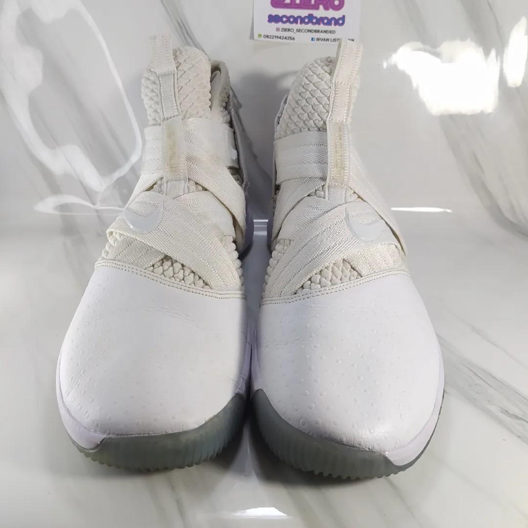 lebron soldier 12 triple white