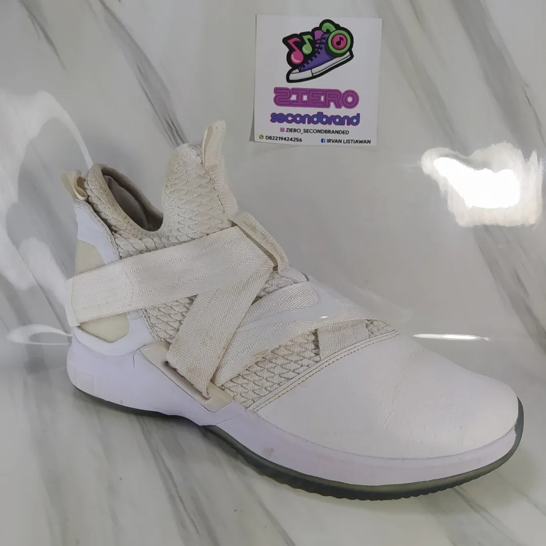 lebron soldier 12 triple white