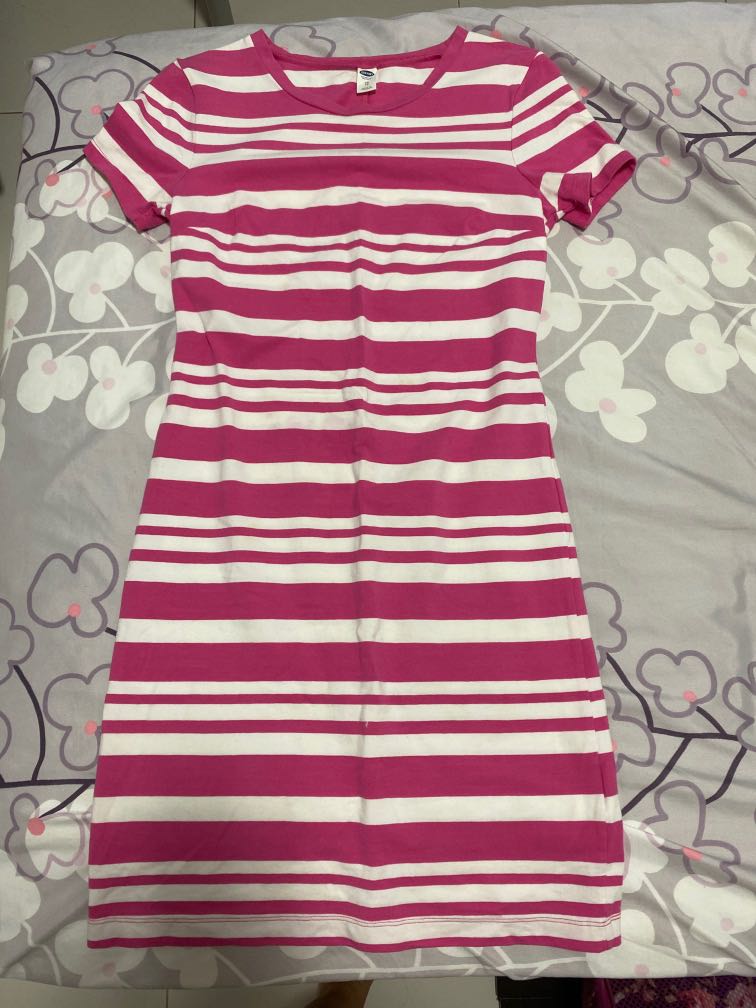 old navy pink and white striped dress