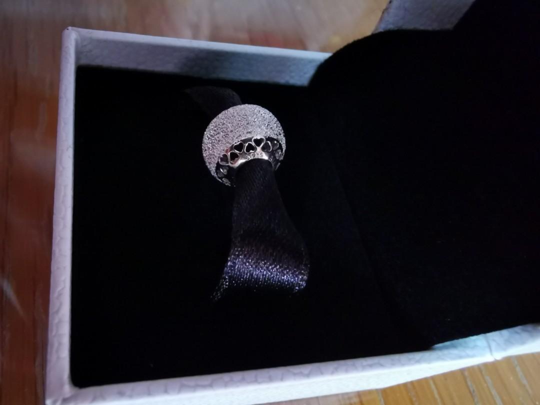 Glittering hearts of pandora clearance charm