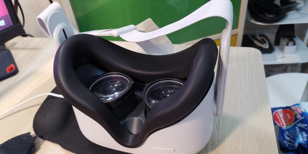 Oculus quest for 200 dollars hotsell