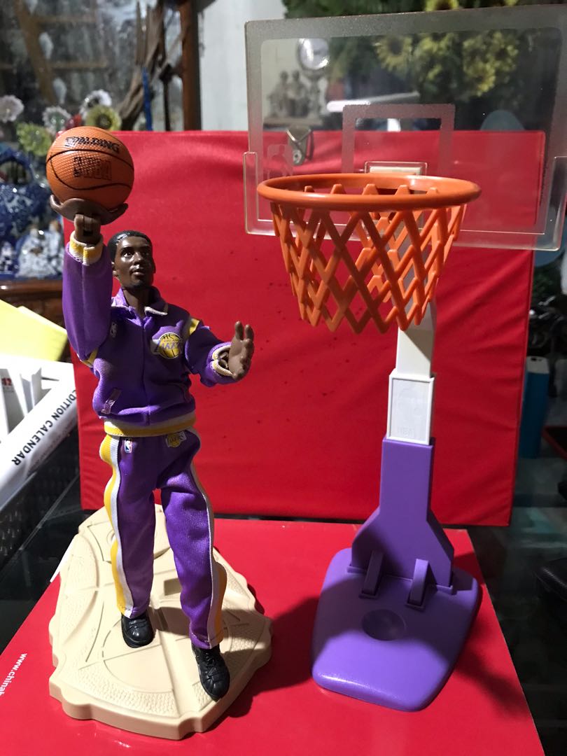 NEW MATTEL SUPER STARS SHOOTING SENSATIONS LAKERS KOBE BRYANT BASKETBALL FIGURE 