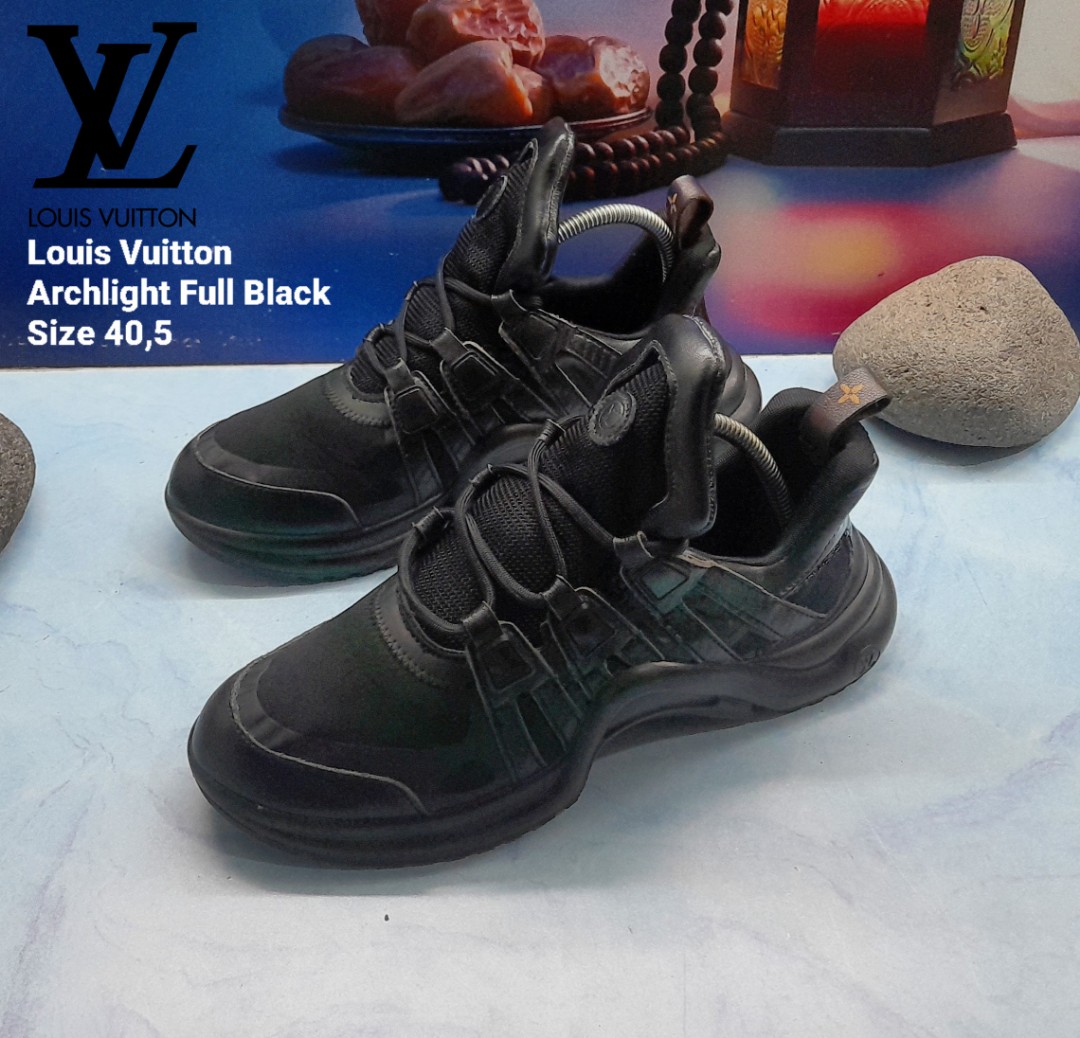 Sepatu Louis Vuitton Paris Mewah, Fesyen Pria, Sepatu , Sneakers di  Carousell