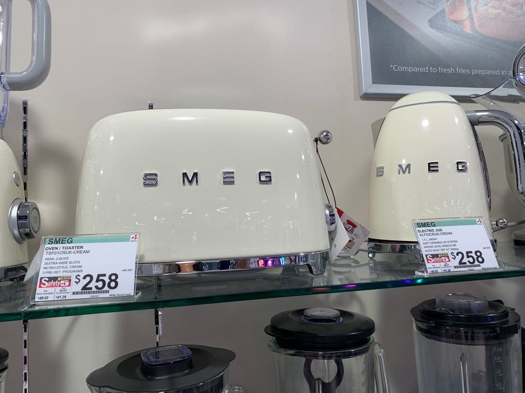 SMEG Toaster and Kettle (Cream Color), TV & Home Appliances, Kitchen
