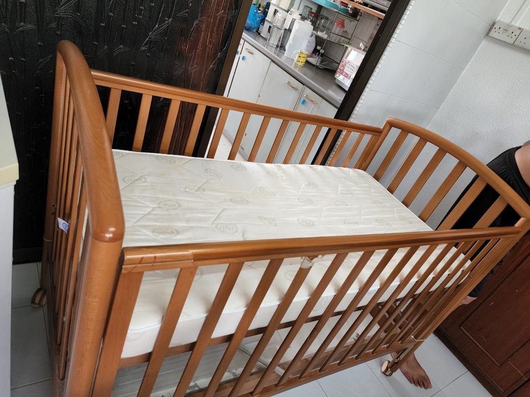 Used baby cot cash and carry, Babies & Kids, Baby Nursery & Kids ...