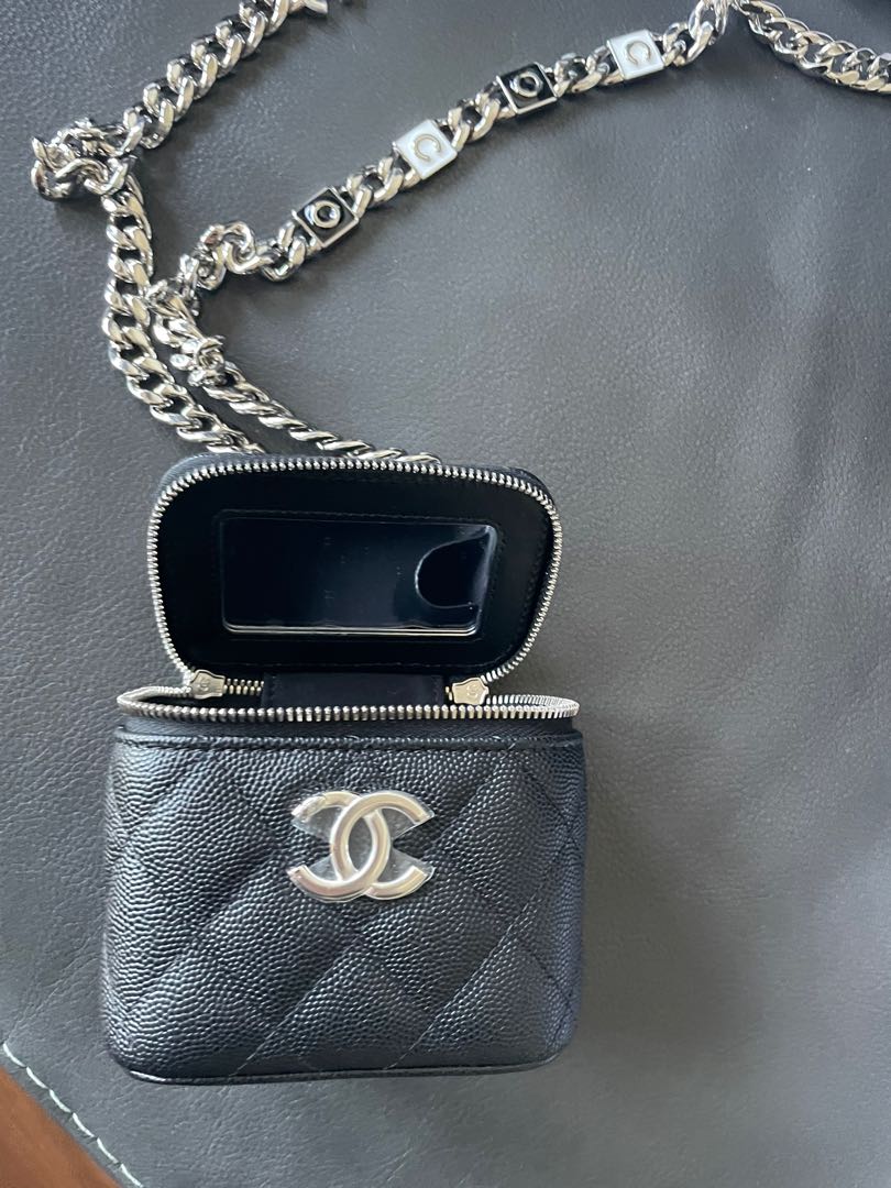 全新4月購入Chanel Bucket Bag 22s 魚子醬小盒子, 名牌, 手袋及銀包
