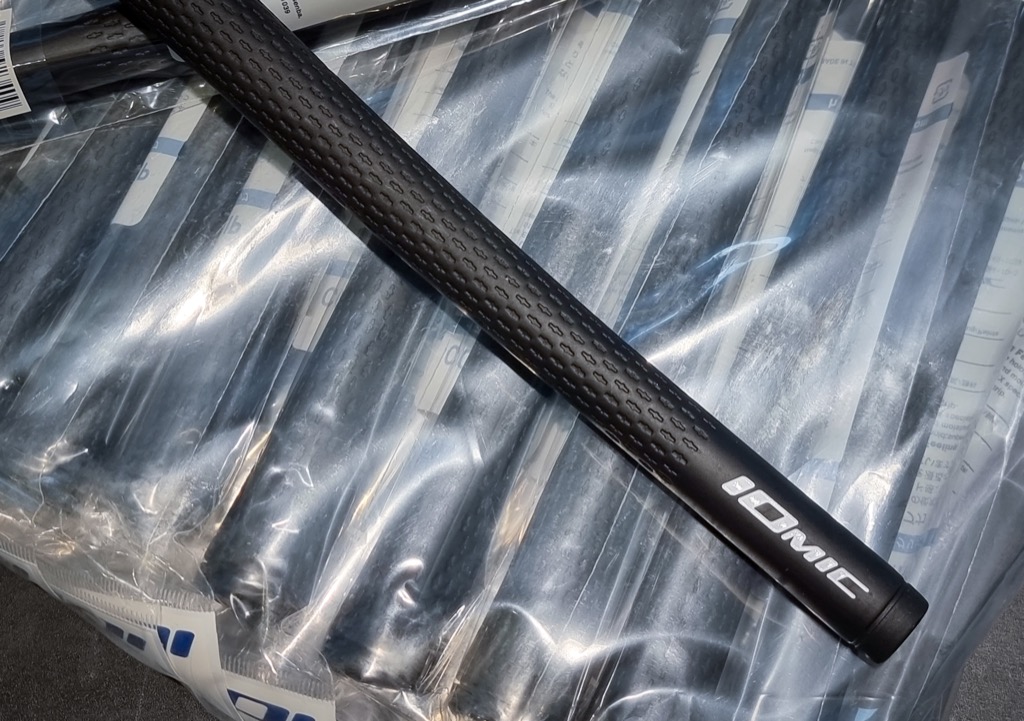 Authentic Iomic Golf Grip 2.3, Sports Equipment, Sports & Games, Golf