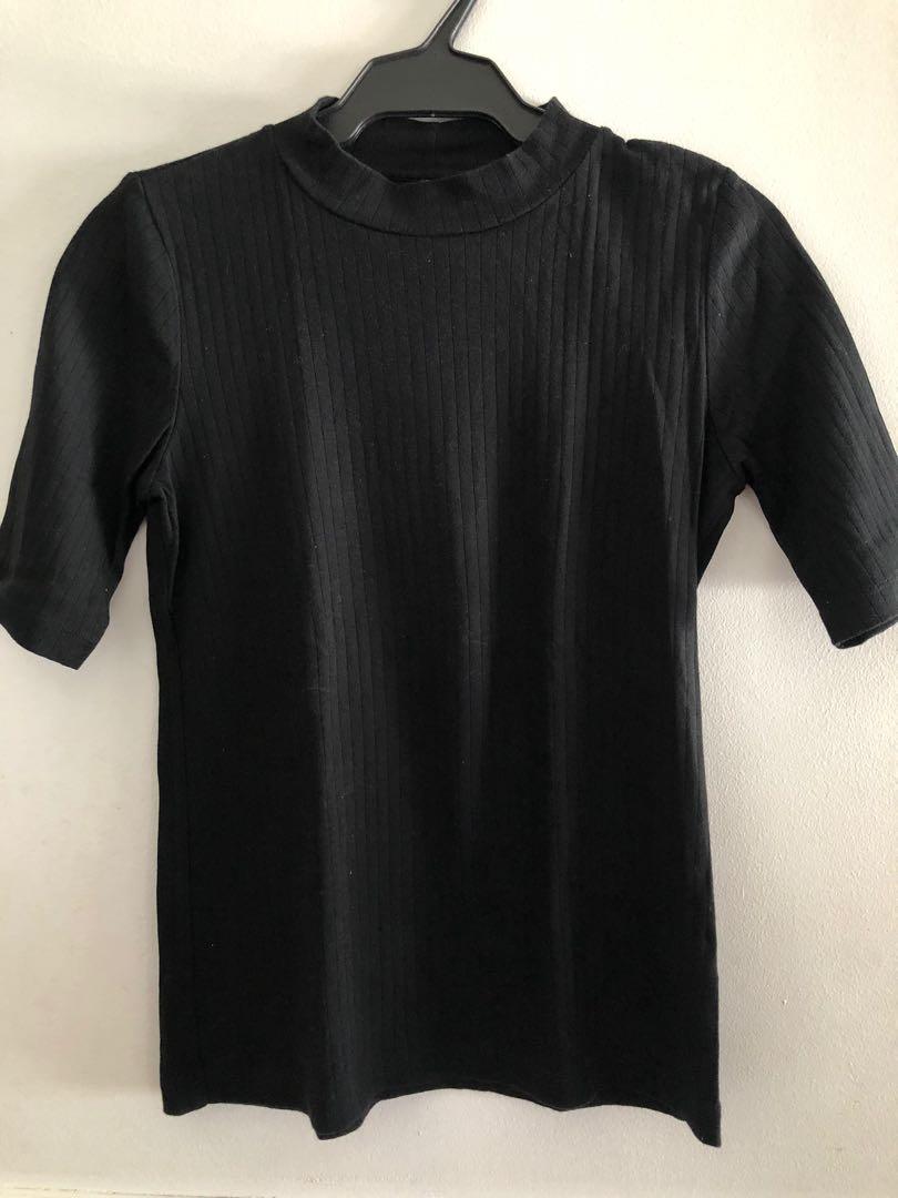 Black Uniqlo Shirt (Category: Shirts) located in Taguig. Submitted by declutteringthings0908 (Listing ID 1152984543, Image 1). Description: RFS: decluttering MOP: BPI, BDO, GCash.