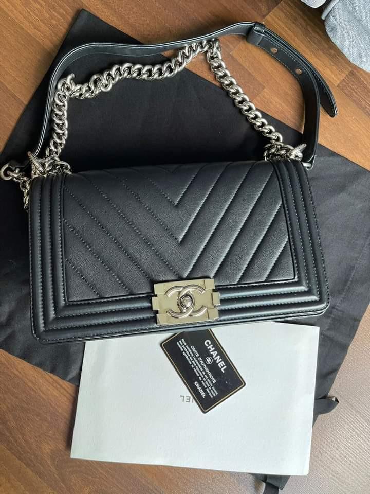 Chanel le on sale boy chevron black