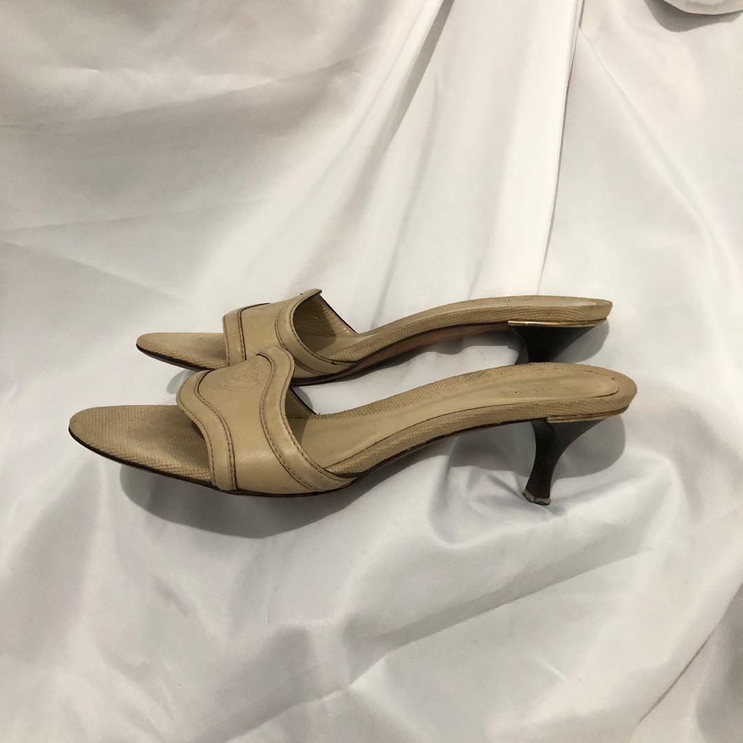 gucci bag that says gucci