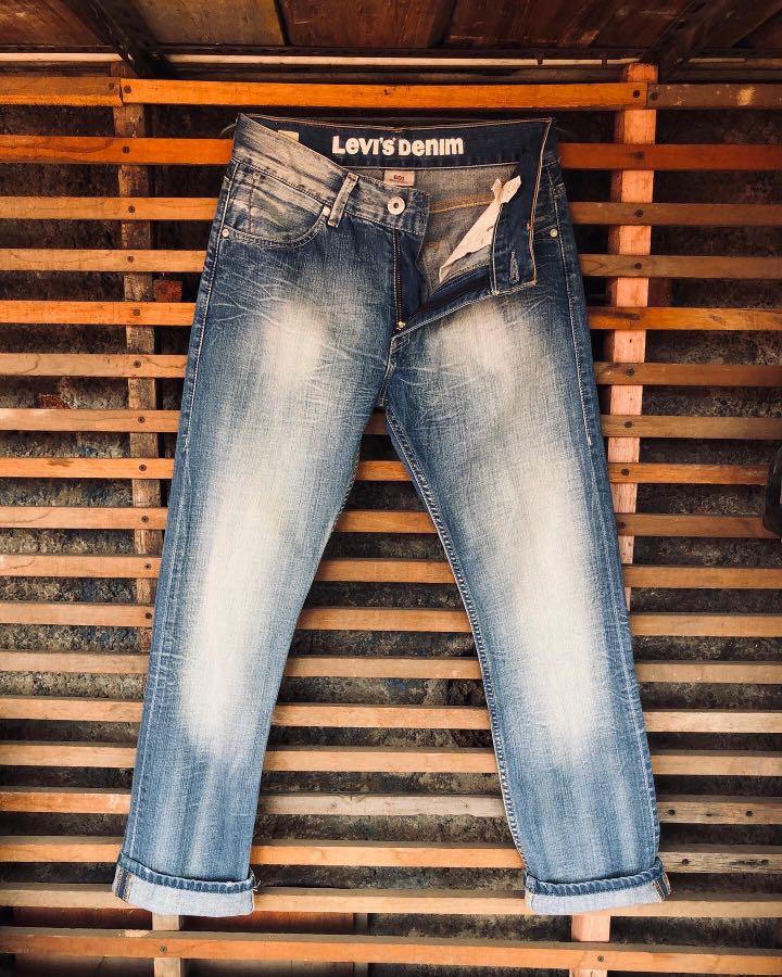 Levi's 601 jeans slimfit denim, Fesyen Pria, Pakaian , Bawahan di Carousell