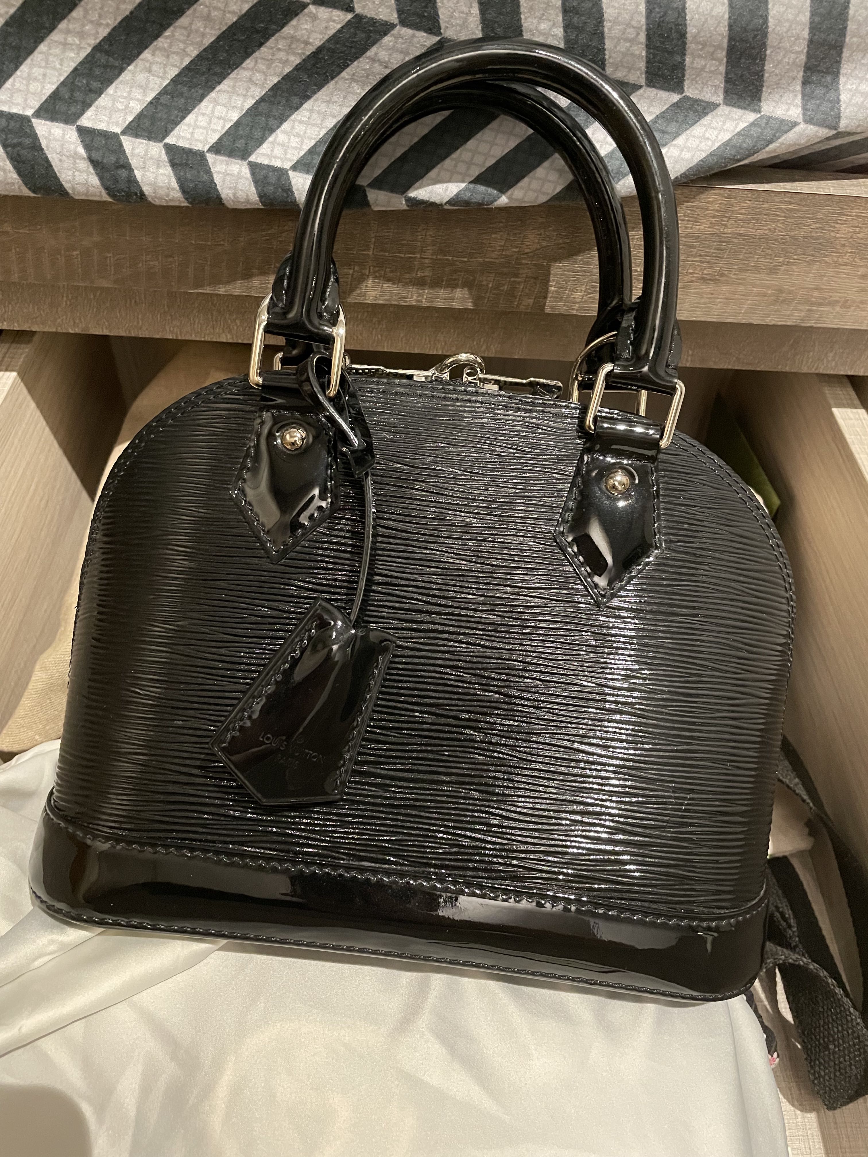 Louis Vuitton - Alma PM Epi Leather Electric Noir