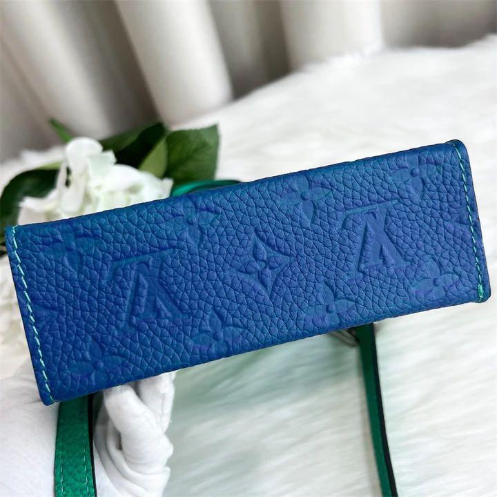 Louis Vuitton LV Sac Plat XS bag Green Leather ref.437020 - Joli Closet
