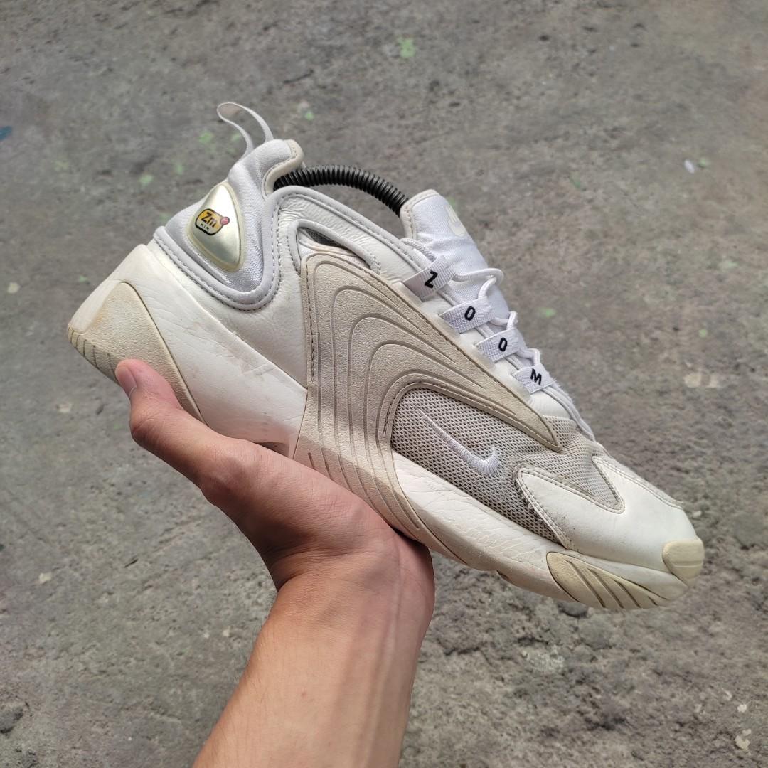 Nike Zoom 2000 White Men s Fashion Footwear Sneakers on Carousell