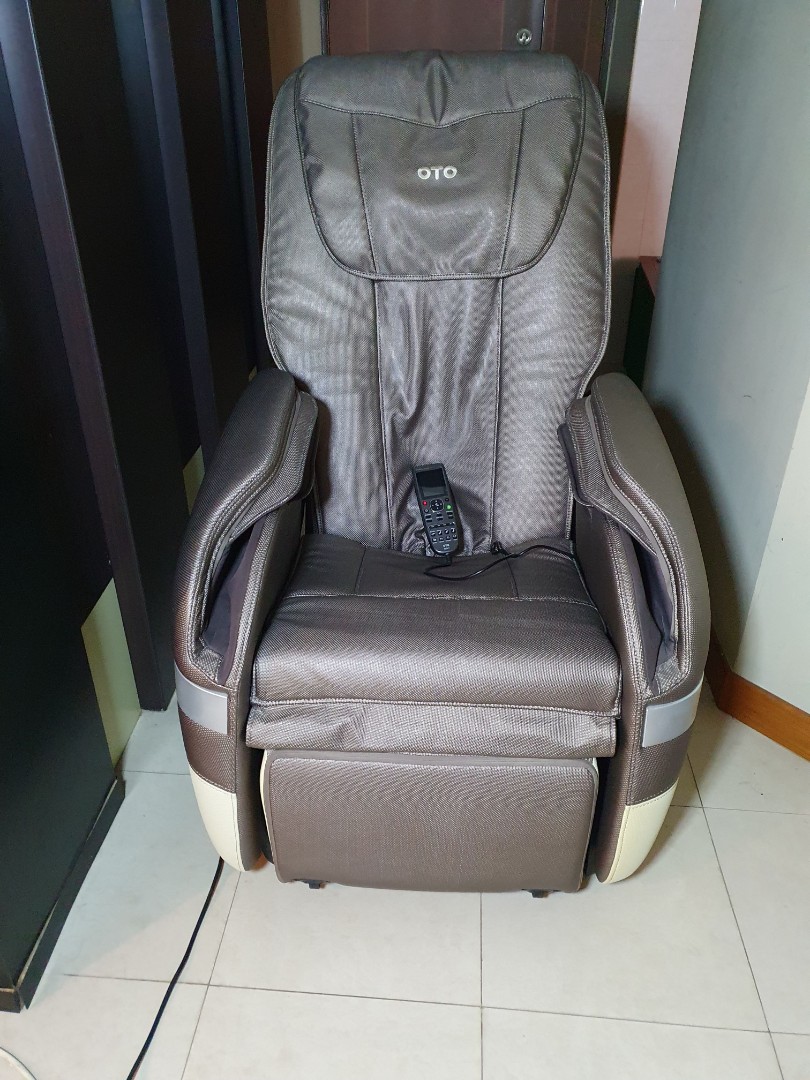 OTO Parity 02 massage chair, Health & Nutrition, Massage Devices on