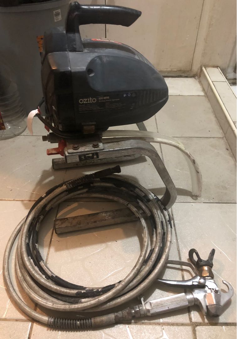 Ozito airless paint sprayer, Furniture & Home Living, Home Improvement
