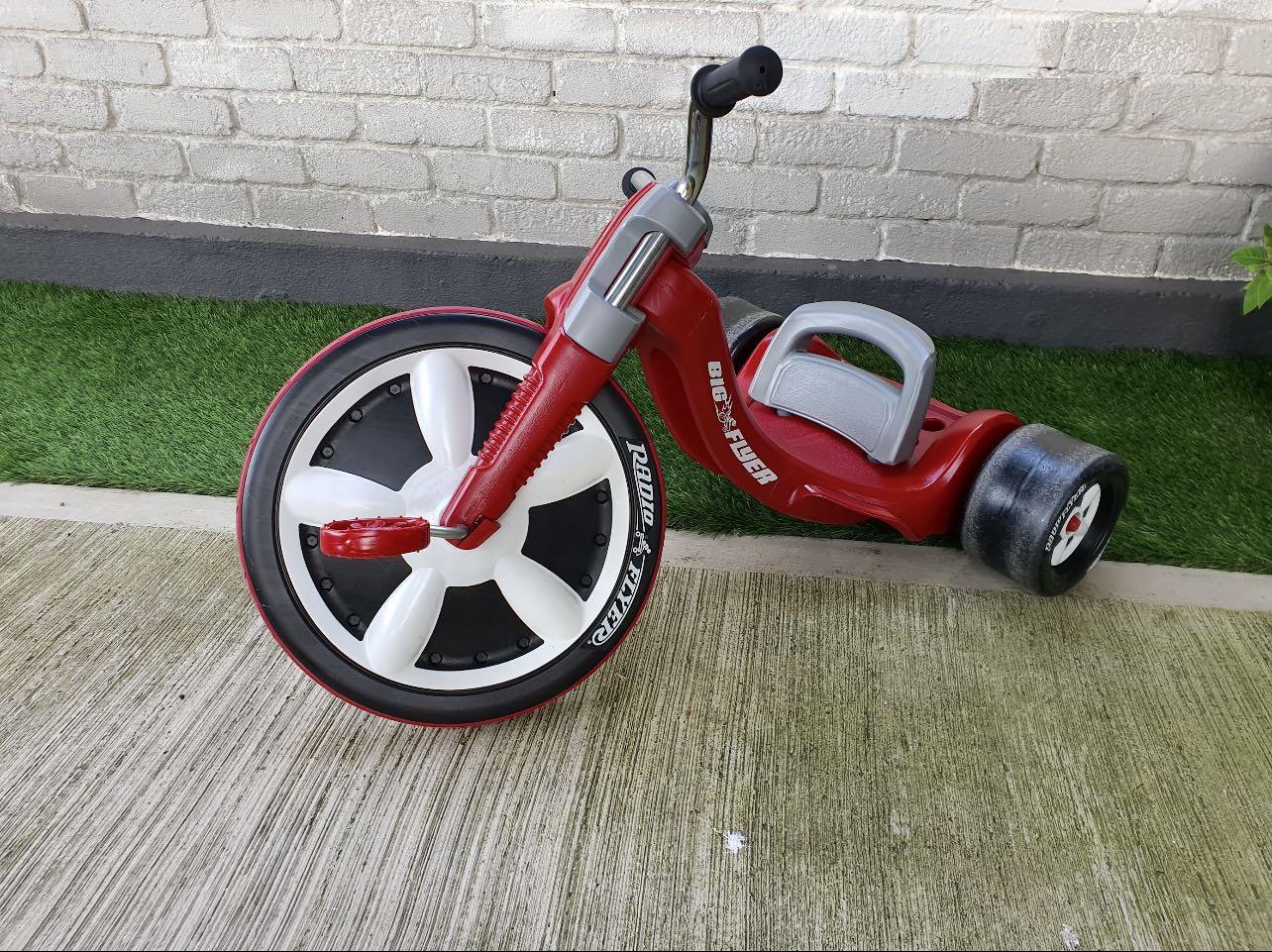 Radio Flyer Deluxe Big Flyer (Condition : 7/10), Hobbies & Toys, Toys &  Games on Carousell