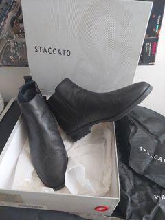 stacato hitam