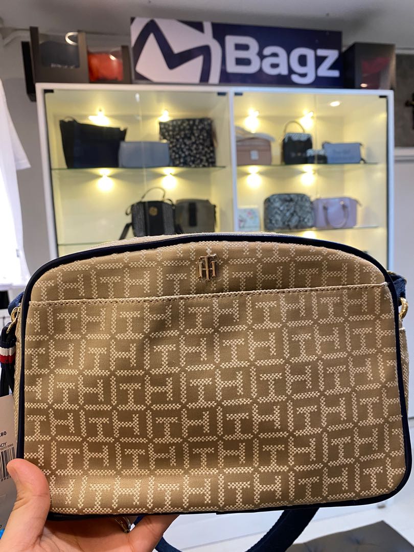 Tommy Hilfiger Double Zip Crossbody Bag, Women's Fashion, Bags