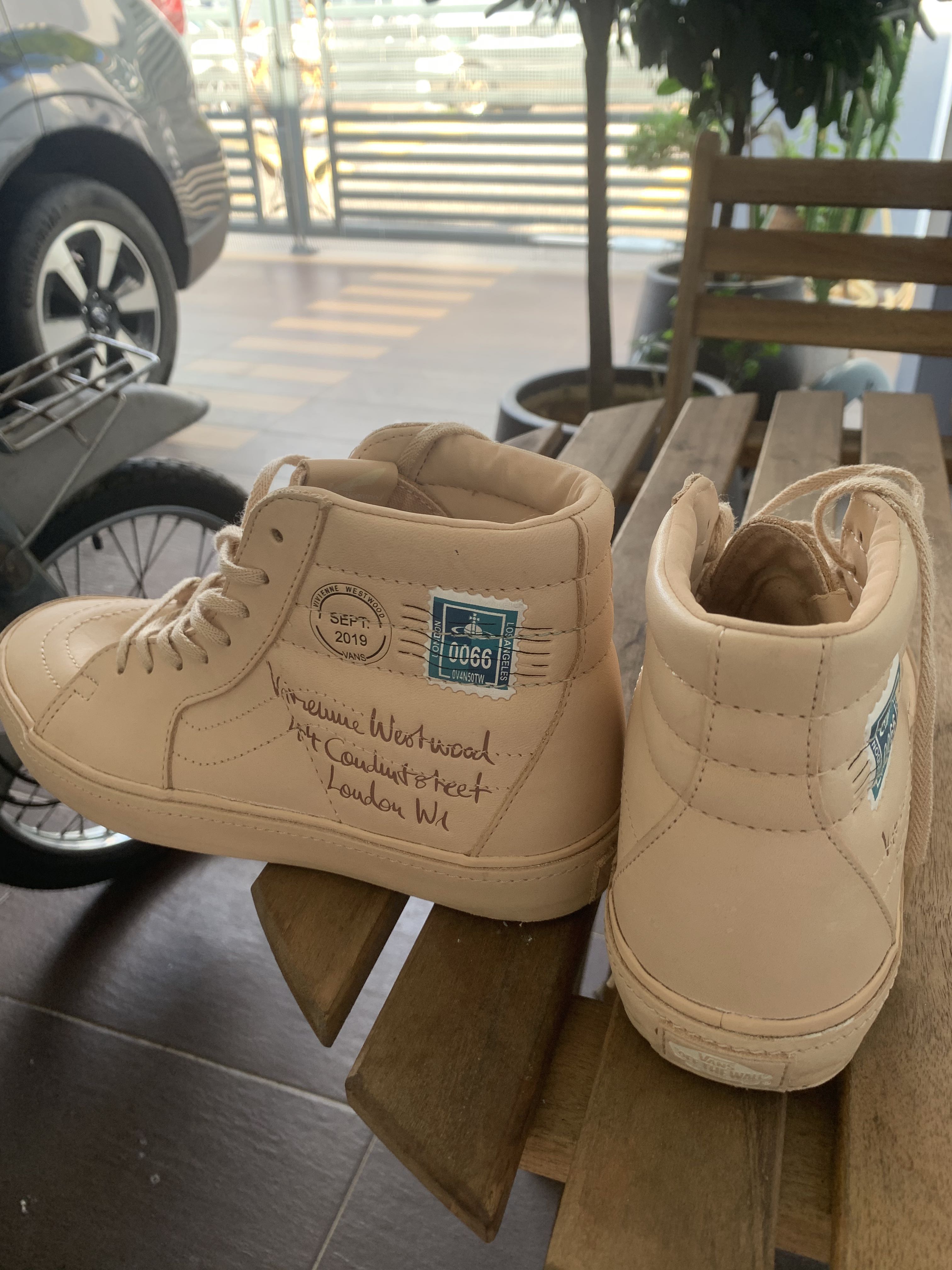 Vans vivienne sale westwood 2019 price