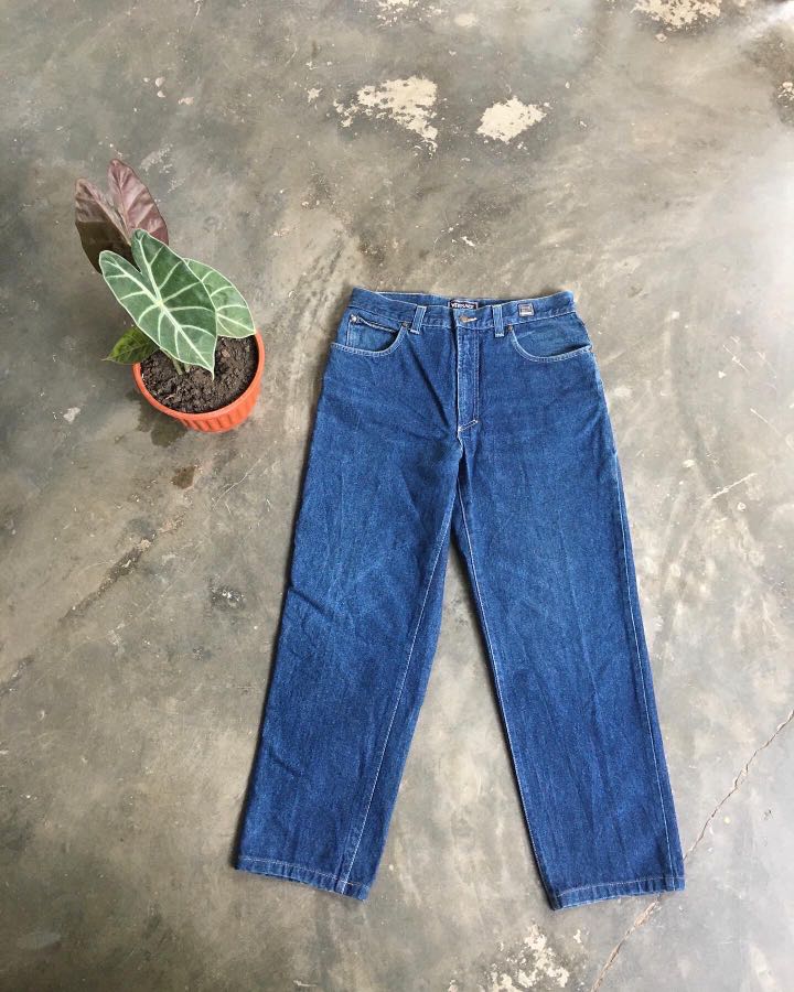 Versace jeans, Fesyen Pria, Pakaian , Bawahan di Carousell