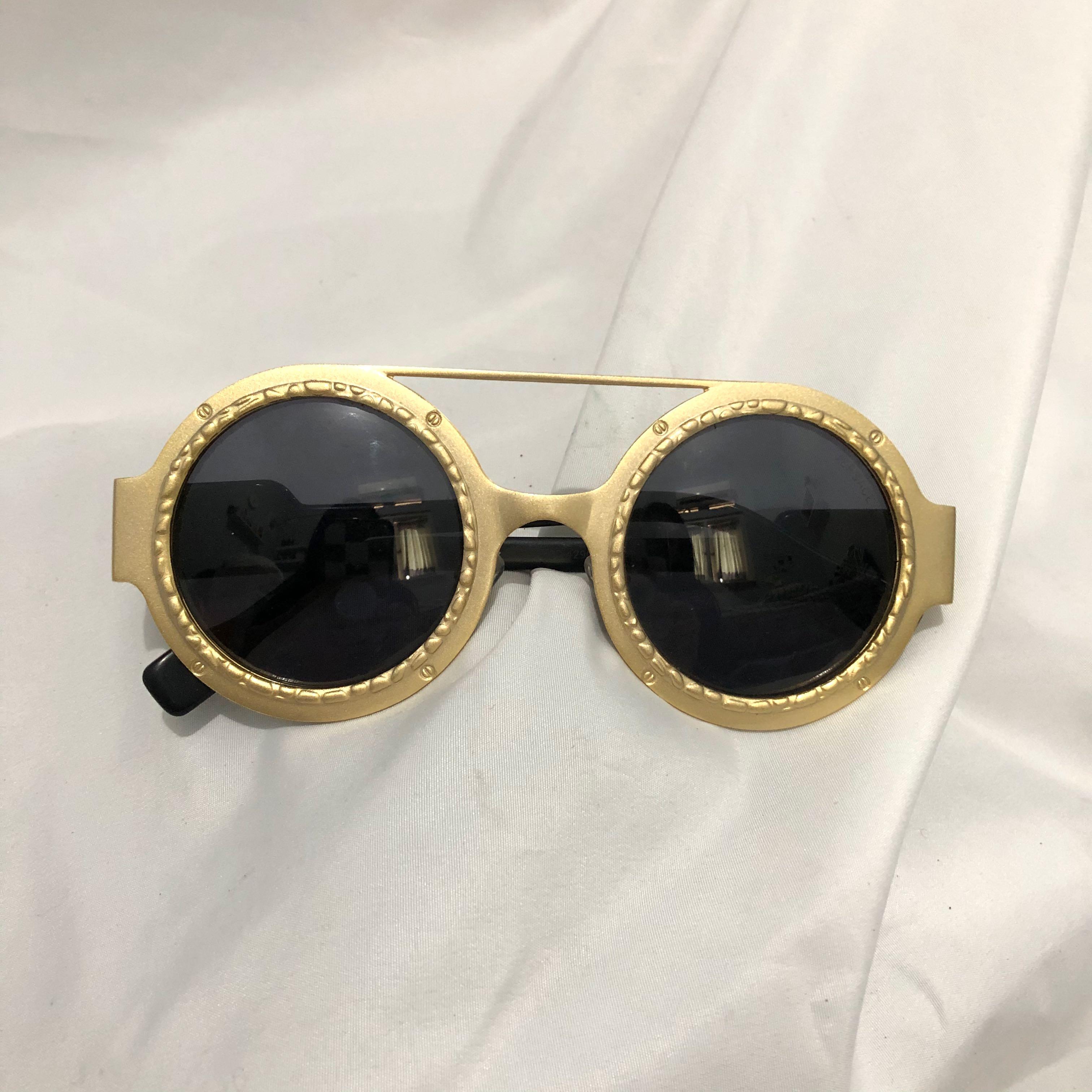 Versace Sunglasses authentic, Barang 