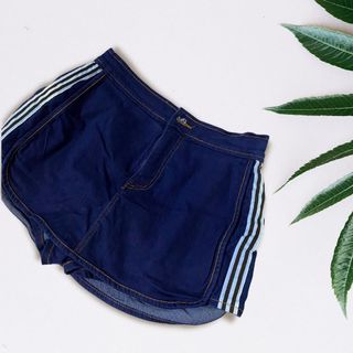 (Category: ) located in . Submitted by shopflea (Listing ID 1152739668, Image 1). Description: .