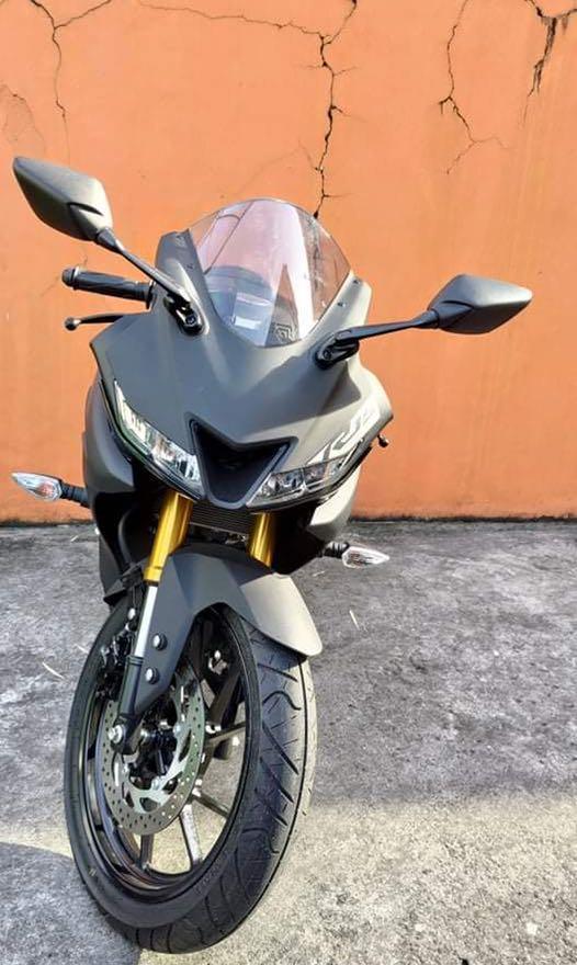 R15 v3 store 2021 black
