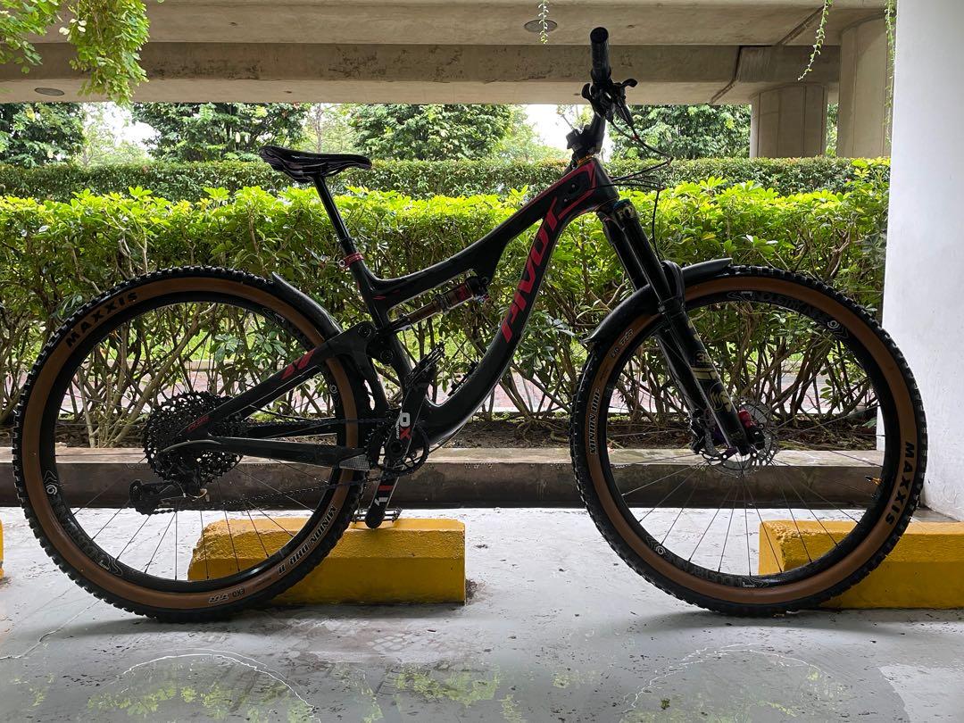 2019 pivot hotsell switchblade