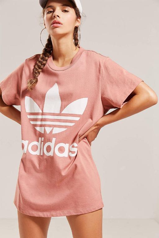 ADIDAS ORIGINALS OVERSIZED TREFOIL LOGO T-SHIRT IN DUSKY PINK