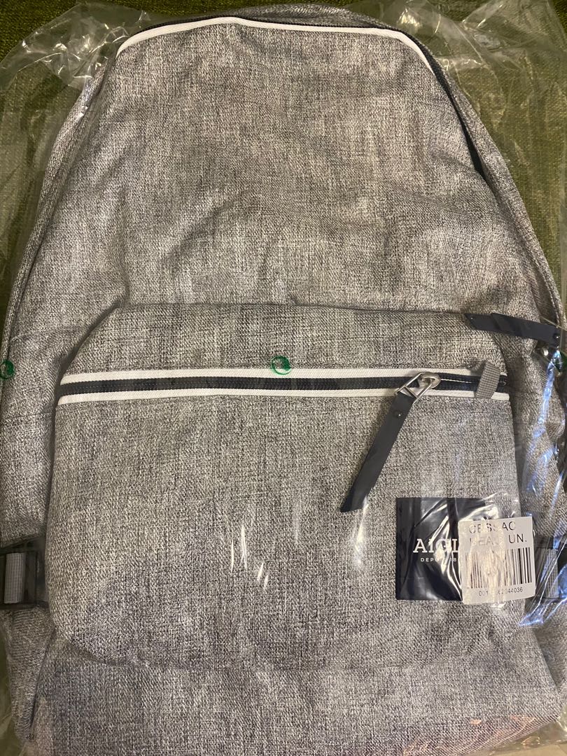 全新未開封AIGLE背囊灰色backpack, 女裝, 手袋及銀包, 背囊- Carousell