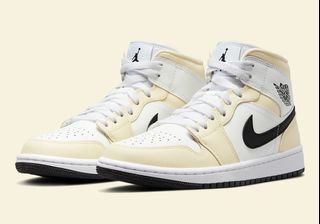 (Category: ) located in . Submitted by sneakersmuseum (Listing ID 1153326537, Image 1). Description: .