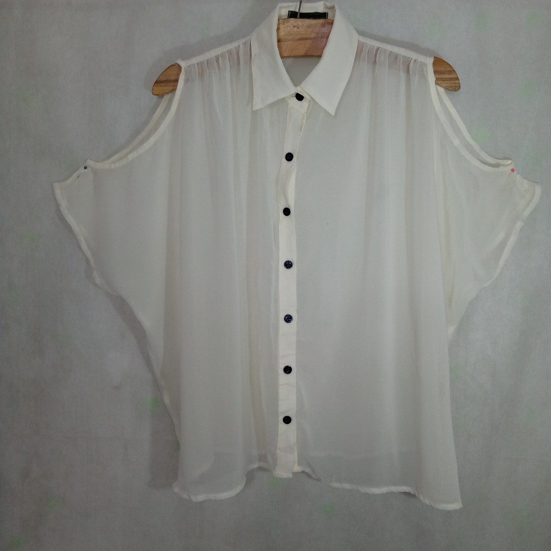 Blouse cold shoulder terawang, Fesyen 