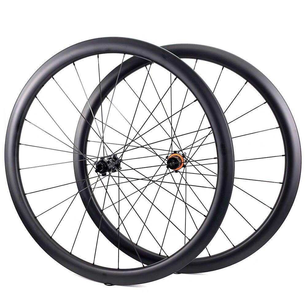 Carbon Fibre Disc Brake Clincher Wheels Lightweight and Durable