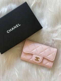 22S LIGHT PINK CAVIAR QUILTED WALLET ON CHAIN GHW (WOC)