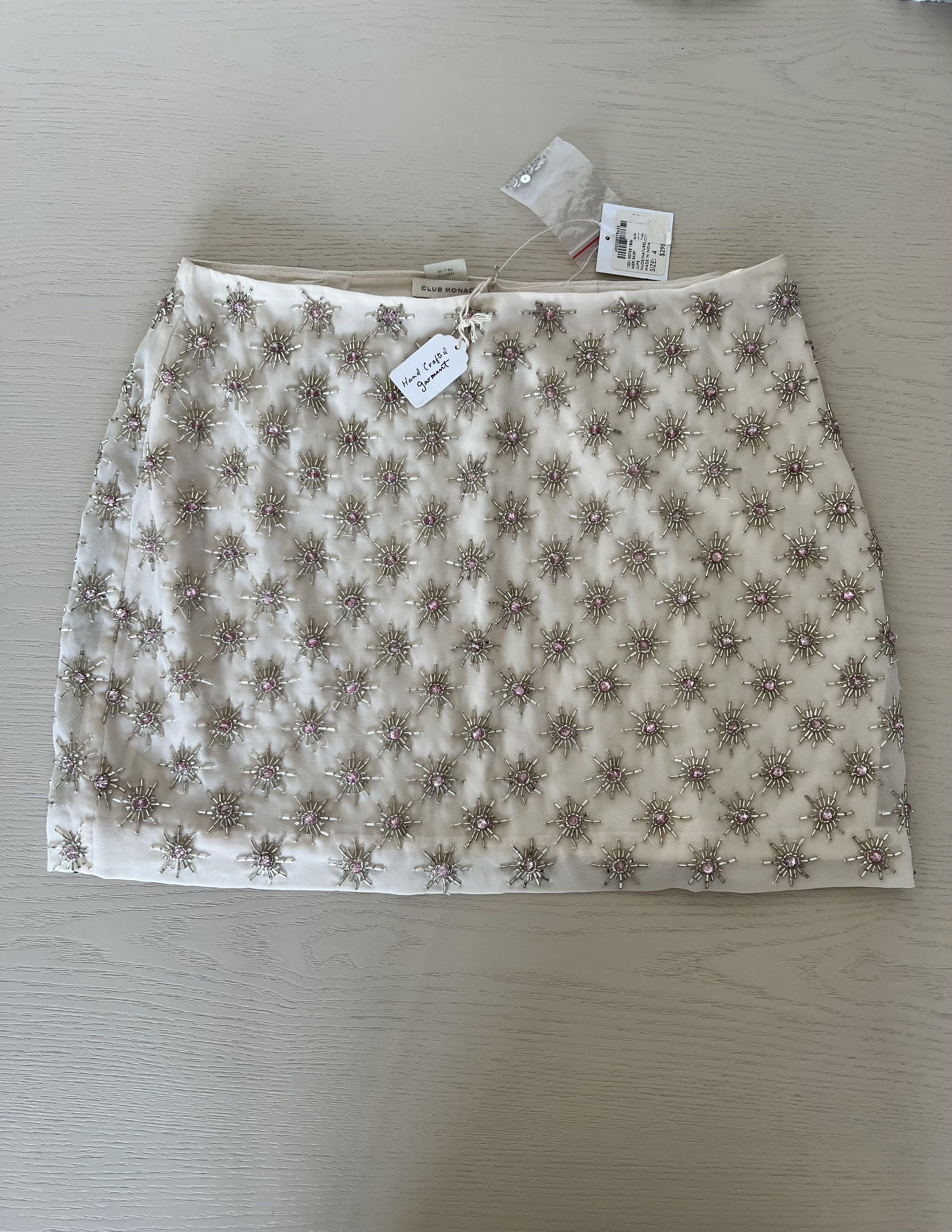 Club Monaco hand embroidered skirt, 女裝, 褲＆半截裙, 裙- Carousell