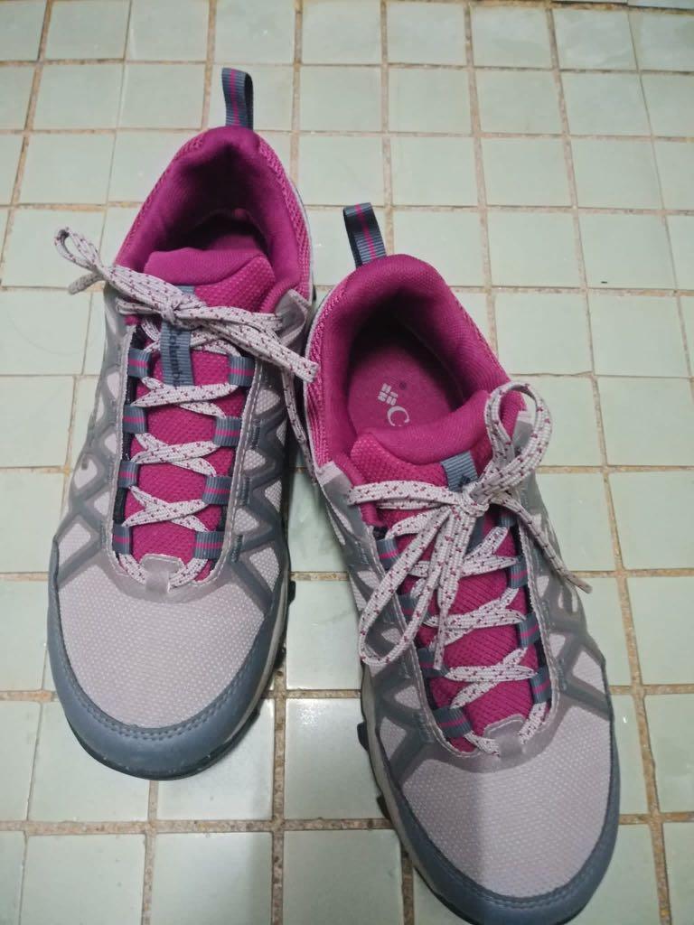 Columbia techlite outdry waterproof 防 