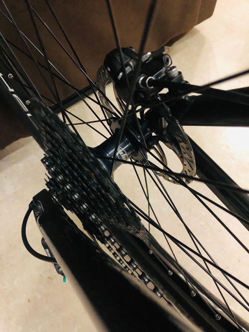 DARTMOOR TRAIL / ENDURO BIKE 27.5 M Size, Sports Equipment, Bicycles