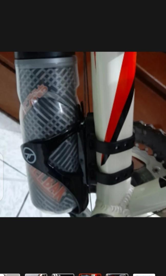 Decathlon Btwin Universal Bottle Cage mount, Sports Equipment, Bicycles