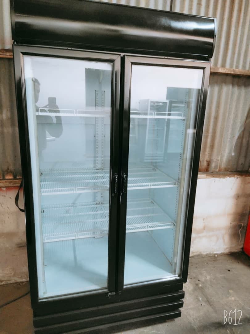 Display freezer deals second hand