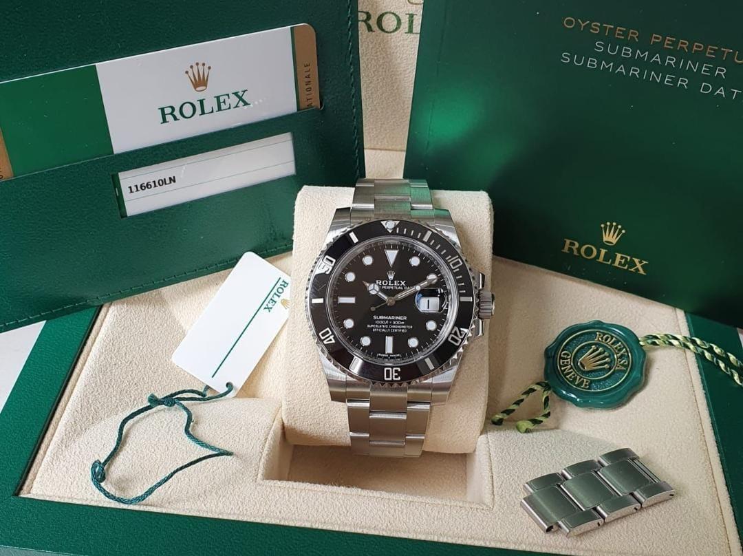 Fast Sale Rolex Submariner Date Black 40mm Full set 2019