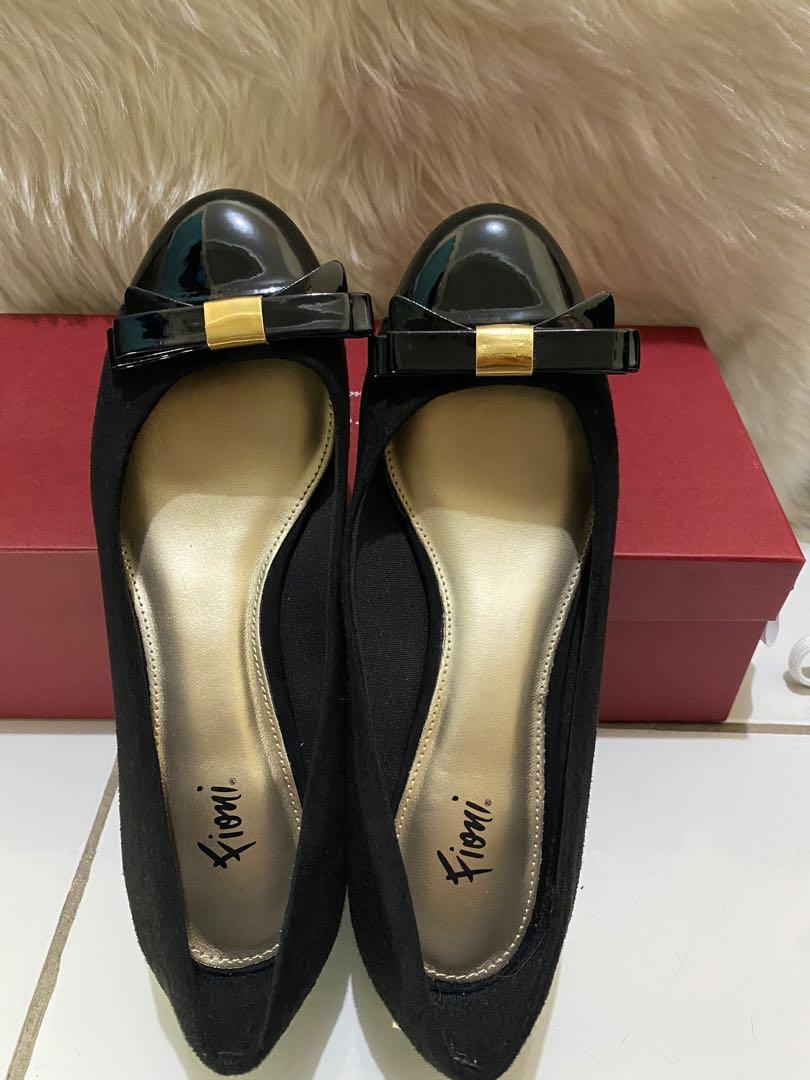 Fioni shop black flats