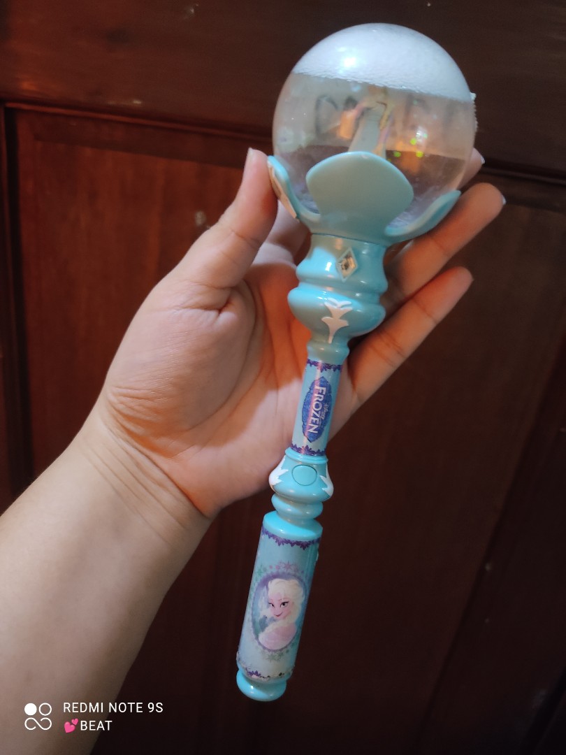 Frozen Snow globe wand with music, Hobbies & Toys, Toys & Games on