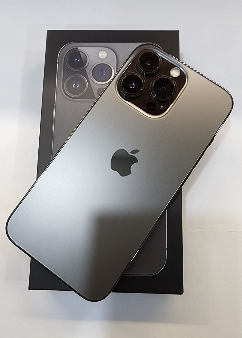 衝撃特価 Pro iPhone13 256GB (少々不具合有り) Graphite
