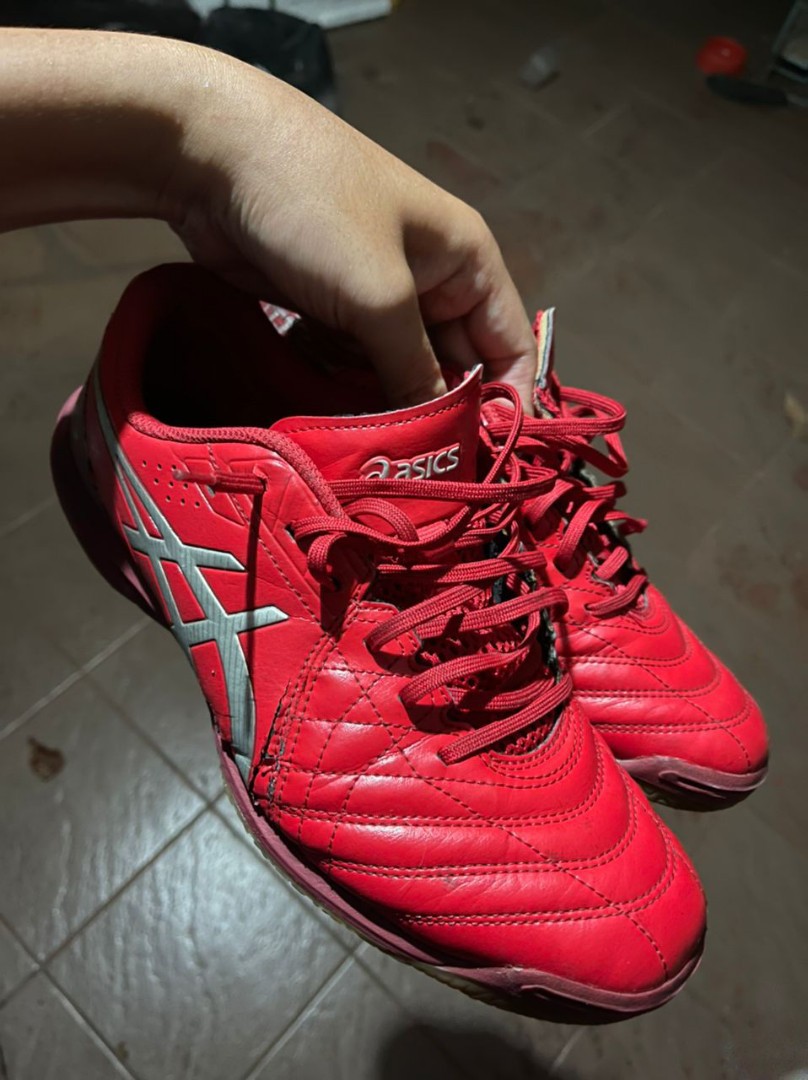 Kasut hotsell futsal asics