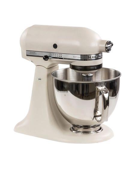 KitchenAid Classic Series 4.5 Quart Tilt-head Stand Mixer - White  50946000015